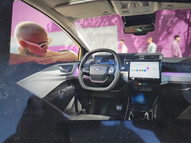 Ford C Max REAR_SEAT